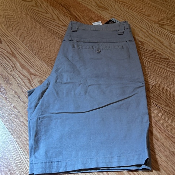 New! Toad & Co mens swerve shorts in light ash ,SZ 36. - Picture 8 of 8